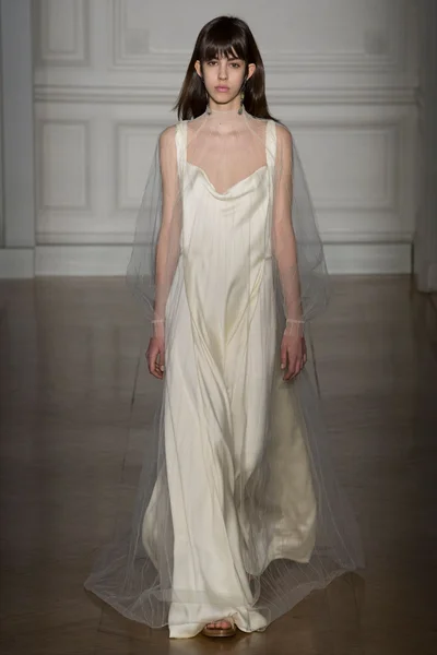Look 13